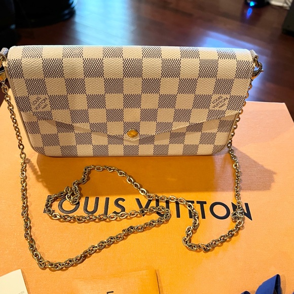 LOUIS VUITTON AZUR Felicie No inserts - Picture 2 of 14